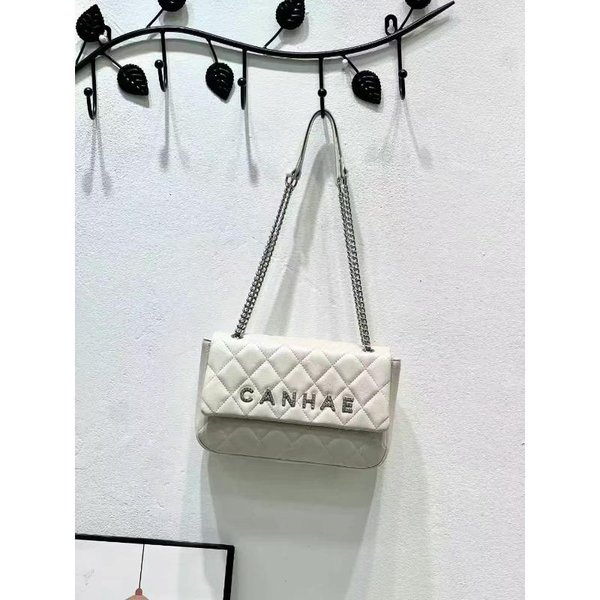 Bolso De Cadena De Diamantes De Cuero Para Mujer Bolso Cruzado Moderno Y VersáTil Bolso Cuadrado PequeñO De Alta Gama Bolso De Axila Blanco-image