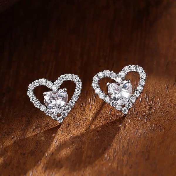 Pendientes De BotóN Huitan CorazóN Deslumbrante Amor Eterno Circonita CúBica Temperamento Accesorios Para Piercings En Oreja De Mujer JoyeríA De Boda Caliente-image