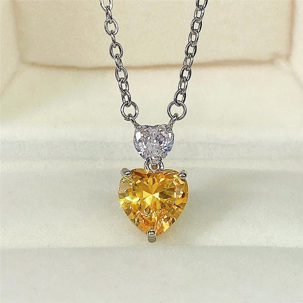 Collar De CorazóN Exquisito Huitan Accesorios De Compromiso Para Mujer Brillo Brillo Amor Circonita CúBica Regalo De CumpleañOs JoyeríA De DeclaracióN 45Cm-image