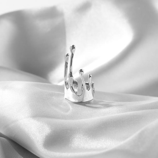 Anillo Abierto Con LíQuido Irregular Europeo Y Americano De Lost Lady Para Mujer, DiseñO De Nicho De Viento FríO Transfronterizo White-image