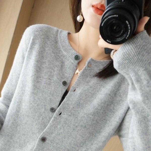 Damski Kardigan Kaszmirowy Z OkrąGłYm Dekoltem 100% WełNa Merino Sweter Zapinany Na Guziki Z DłUgim RęKawem Dzianina Na Wiosnę Jesień GłAdki Podstawowy Top Odzież XXL-image