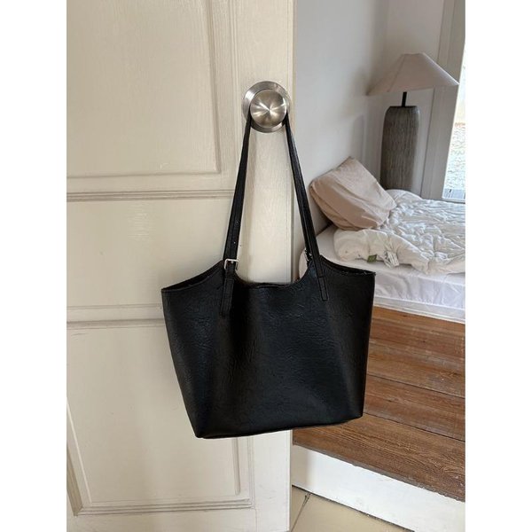 Bolso Retro De Gran Capacidad Para Mujer Bolso Nuevo De Moda VersióN Coreana De Bolso Tote VersáTil Bolso De Moda De Un Hombro Para Trabajo Y Desplazamientos-image