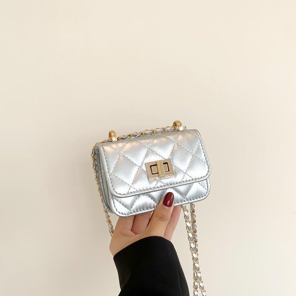 Bolso Cuadrado PequeñO De Cadena De Color SóLido Diamante Nuevo Bolso De Hombro De Moda Trendy Simple Y Moderno Bandolera Para Mujer Beige-image