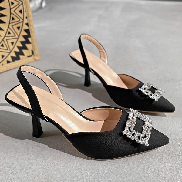 Moda De Verano Nuevas Zapatillas Sexy De Punta Tacones Altos Baotou Decorados Con Metal TacóN De Aguja Sandalias Ligeras Zapatos Para Mujer 43 Negro-image