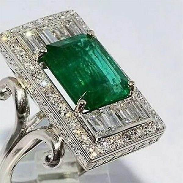 Huitan HiperbóLico Rectangular Anillos De Dama Para Fiesta AAA Zirconia CúBica Verde Preciosos Accesorios Para Mujer Aniversario Regalo Para Mamá Anillos 10-image