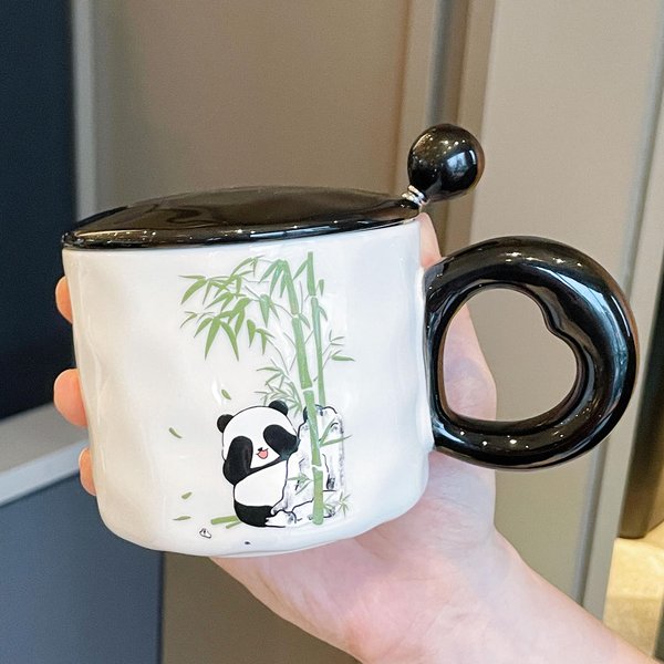 PamiąTki Dla DziewcząT Uroczy Ceramiczny Kubek Z Pokrywką Panda Kubek Na Wodę Kreatywny Praktyczny Kubek MęSki Kubek Do Kawy Prezent 301-400Ml-image