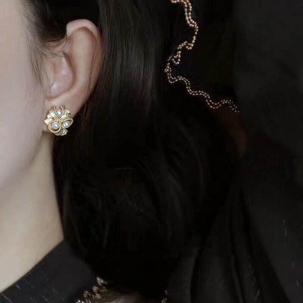 Joyas AtmosféRicas De Lujo Pendientes De Plata De Ley S925 Con Aguja De Plata Esterlina Y Perla De Agua Dulce Natural Chapados En Oro Pendientes De JoyeríA De Moda Gray-image