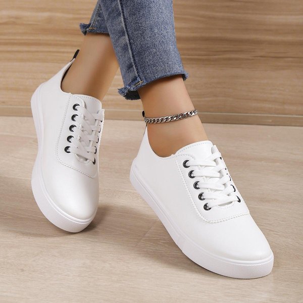 Zapatos Blancos PequeñOs Zapatos De Mujer Zapatos De Red Transpirables Primavera Y Verano Nuevos Fondo Plano VersáTil Malla Transpirable PequeñA Margarita Zapatos De Tablero Marea 43-image