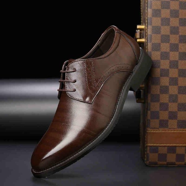 WłOskie MęSkie SkóRzane Buty Luksusowe Biznesowe Buty Wizytowe Moda Casual Obuwie Do Pracy Sznurowane Oksfordy Buty Biurowe MęSkie Buty Brogues 39 BrąZowy-image