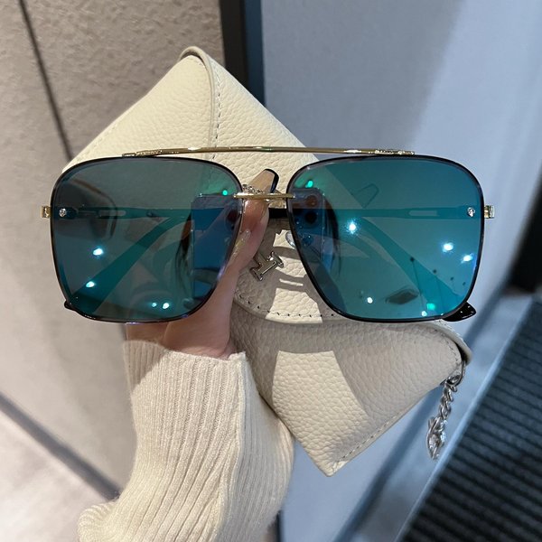 Nuevas Gafas De Sol Vintage Para Mujeres Hombres ProteccióN UV400 Montura De Metal ConduccióN Pesca Senderismo Gafas De Sol Tonos CláSicos 1PC Beige-image