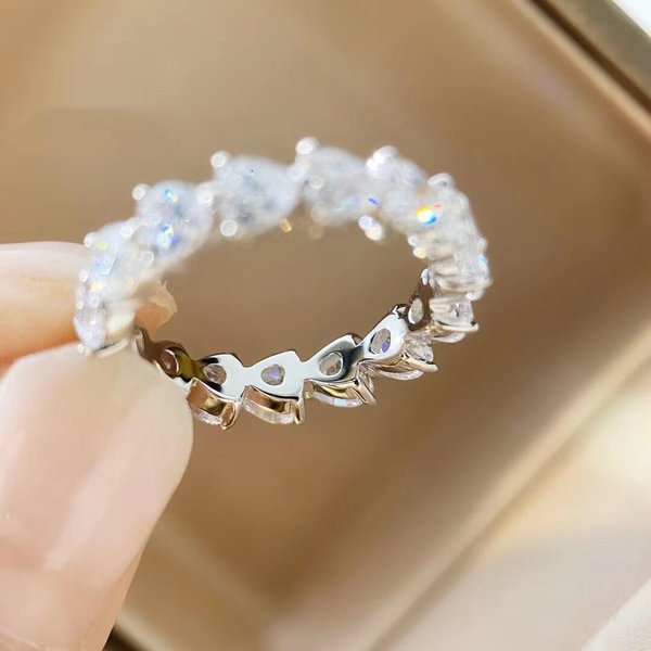 Anillo De Diamantes En Fila Con Forma De CorazóN Moda Amor CíRculo Completo Diamantes Anillo De Diamantes Simulados No Pierde El Color No. 9-image