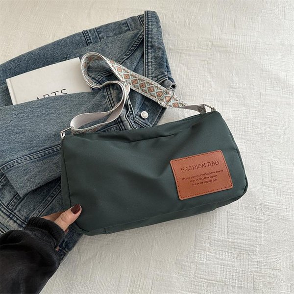 Bolsos Ligeros Para Ir Al Trabajo Bolsos Cruzados De Moda Para Bolsos De Mujer Bolsos De Gran Capacidad Para Mujer Bolsos De Hombro Sencillos E Informales-image