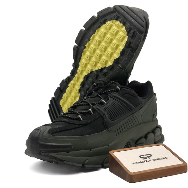 Zapatillas De Running Casual Unisex Nike Zoom Vomero Roam Negro Verde - FV2295-300 EU 42 Black-image