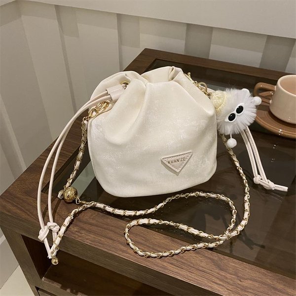 Bolso Balde Texturizado De Moda Bolso De Nuevo Estilo Bolso Cruzado De Cadena Para Mujer Niche Pull-Up Con Bolso Balde De Moda Without Pendant-image