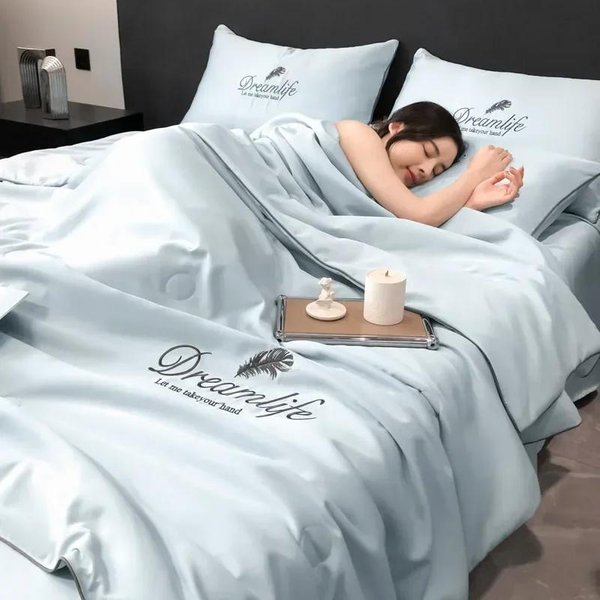 Set De EdredóN De Verano Fino De Bordado De Lujo Sedoso Transpirable Queen Edredones EdredóN Acondicionado Juego De Ropa De Cama Manta De Verano 150X200Cm 1 Pcs Set-image