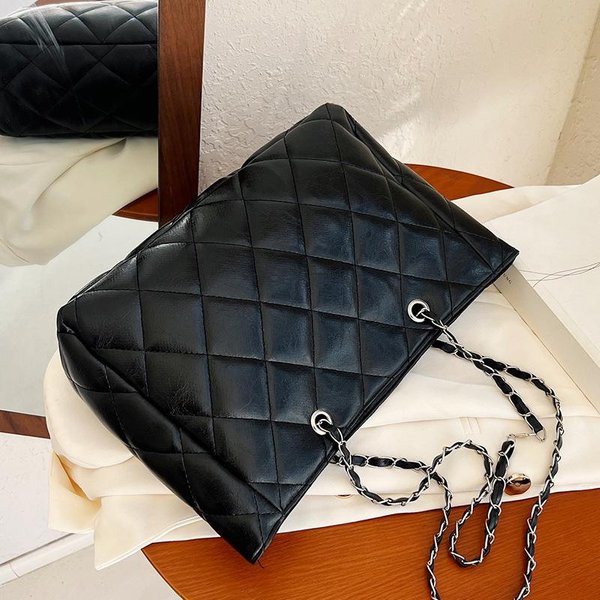 Bolso De Gran Capacidad Para Mujer Bolso Cruzado De Moda De Alta Gama Para Mujer Ins Niche VersáTil Bolso De Hombro Con Cadena De Diamantes Para Mujer-image
