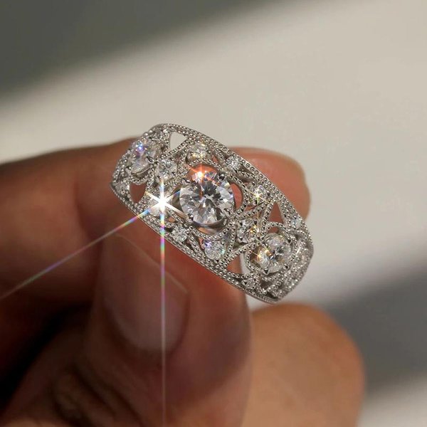 Huitan Anillos De Cristal Brillante Para Mujer Llenos De Zirconia CúBica DiseñO Calado Accesorios Femeninos De Moda JoyeríA De Boda 10-image