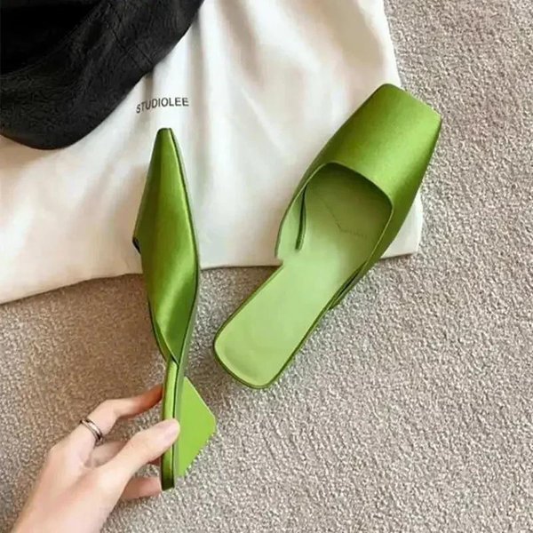 Eleganckie Satynowe Dziwne Damskie Kapcie Mule Wygodne Seksowne Kwadratowy Nosek Kapcie Kobieta Letnie Codzienne Designerskie Buty Dla Kobiet 38 White-image