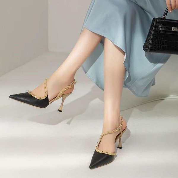 Sandalias De Mujer Verano Nuevas TacóN Alto Punta Puntiaguda Hebilla De Remache Chanclas Temperamento Casual TacóN Fino Sandalias 42 Negro-image