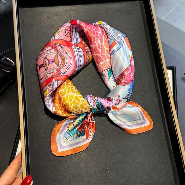Damski Szalik Z Satyny Jedwabnej Kwiatowy WzóR Foulard Femme Kwadratowe Chusty Bandana Szal Dla Pani HidżAb 53X53Cm White-image