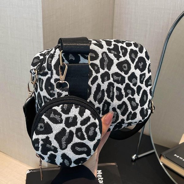Bolso Nicho Popular Mujer DiseñO Retro Bolso Bandolera Mujer Estampado Leopardo De Alta Gama Un Hombro Bolso Cuadrado PequeñO Mujer-image