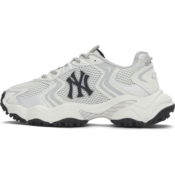 Zapatillas MLB New York Yankees CóModas Suaves Aumentadoras De Altura CañA Baja Zapatos De Papá Unisex Blancas 3ASHW075N-50WHS 40.5 White-image