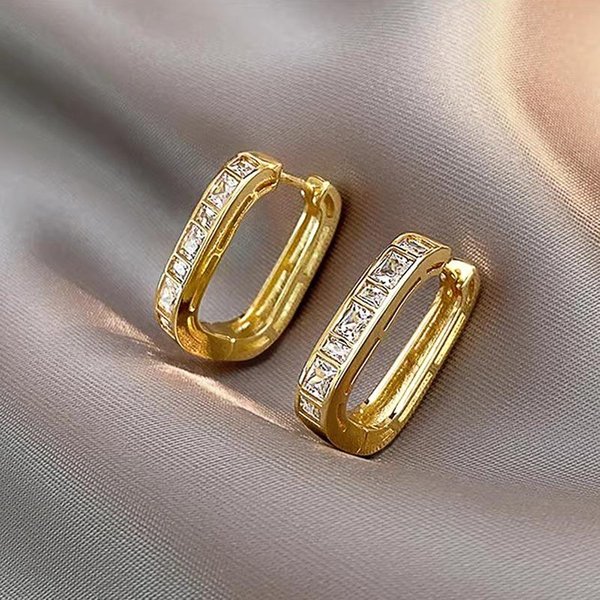 Huitan Pendientes De Aro GeoméTricos Brillantes De Zirconia Para Mujer Moda VersáTil Color Dorado JoyeríA Para Uso Diario Accesorios De Dama A La Moda-image