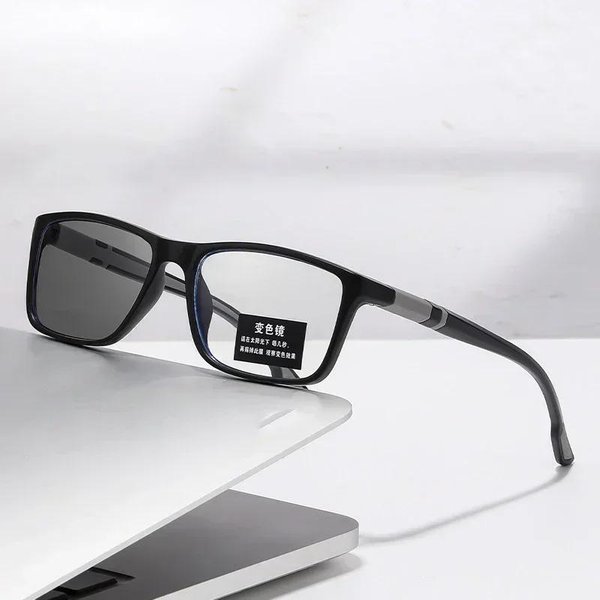 Gafas FotocromáTicas Para MiopíA Para Hombre Mujer Deportes Luz Azul Anti-VisióN Cercana Gafas Cambio De Color Montura Negra Roja Gafas -3.75-image