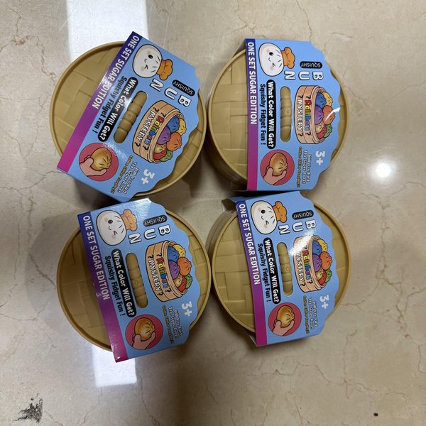 Nowe 8,5 Cm Brokatowe PierożKi Brokatowe PierożKi Squishy Z PudełKiem PierożKi Sensoryczna Zabawka Do ŚCiskania Dla Odstresowania S-image