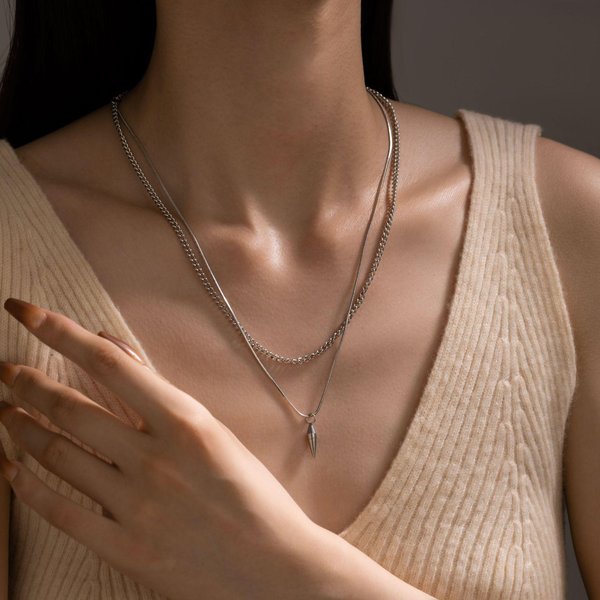 2 Szt./Zestaw Punkowy Styl Stal Nierdzewna Metalowy Nit Wisiorek Cienki ŁAńCuszek WężYkowy Naszyjnik Dla MężCzyzn Kolor KubańSki ŁAńCuszek Choker-image