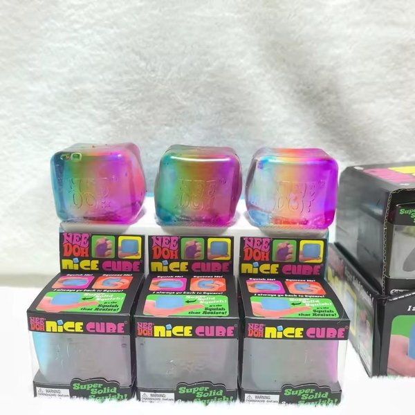 Needoh TęCzowy Gradient MiłY Kostka Lodu Ulga Fidget Sensoryczna Zabawka Maltodek Wolny PowróT LęK Super Solidna PiłKa Do ŚCiskania Prezent Adhd Gray-image