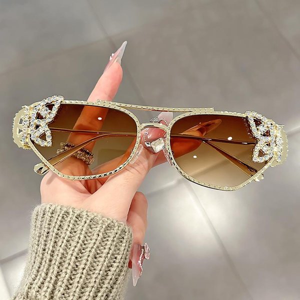 Gafas De Sol De Alta Gama Para Mujer Para Viajes Y Fiestas Estilo Europeo Americano Mariposa Con Incrustaciones De Diamantes Gafas De Moda-image