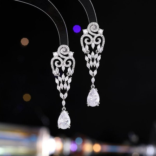 Pendientes Elegantes Largos Con Flecos De Gota De Agua De DiseñO De Lujo Ligero Para Mujer Pendientes De DiseñO De Nicho Modernos Y VersáTiles Gray-image