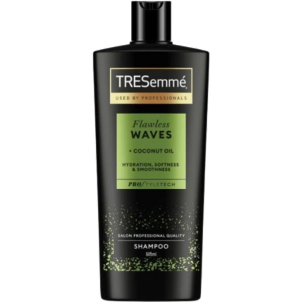 Tresemmé Flawless Waves Shampoo all’olio di cocco – 685 ml