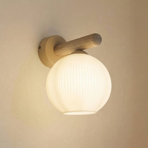 Wandleuchte Virlo, Holz, Opalglas, Höhe 20 cm, E14