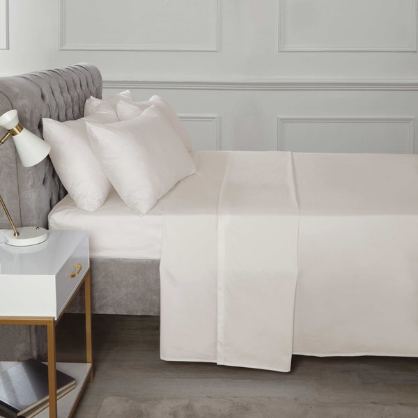 Rapport Home TH Percale Fitted Sheet in Cream | Size: Double