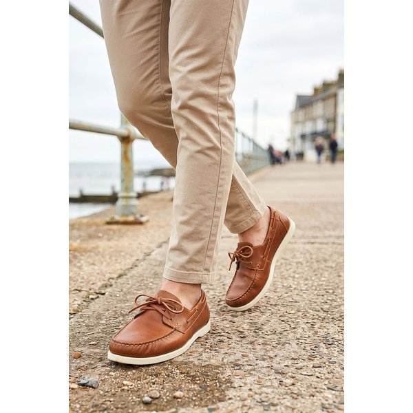 Thomas Blunt Men's Leather Deck Shoes in Tan | Size: 9