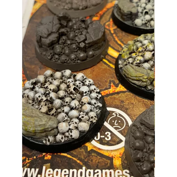 Skull Bases - 40mm pack of x5 | Miniature Terrain