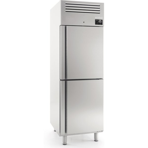 Infrico AGB702 Reach Ins AGB 700/1400L Series – GN 2/1 Refrigerator And Freezer Reach In. Agb 700/1400L (GN 2/1, 1400 L)