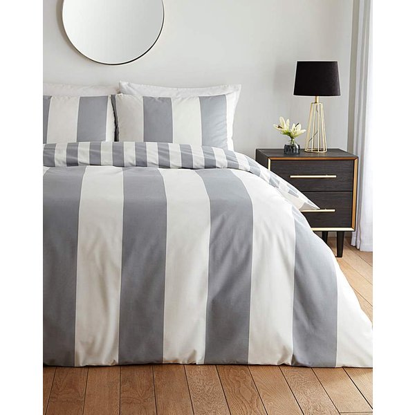 Bold Stripe Reversible Duvet Cover Set White/Grey - JD Williams - Size: S KING