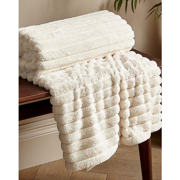 Cosy Ribbed Throw Cream - Catherine Lansfield - Size: 130X170