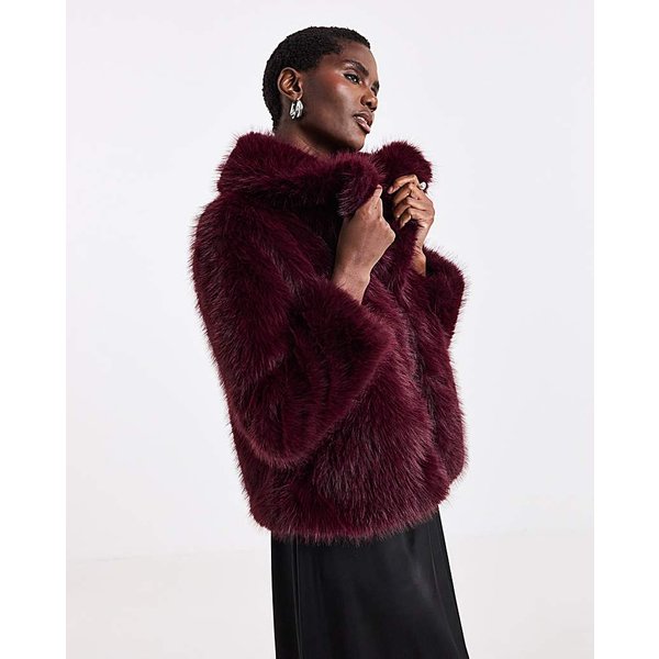 Short Faux Fur Jacket in Burgundy