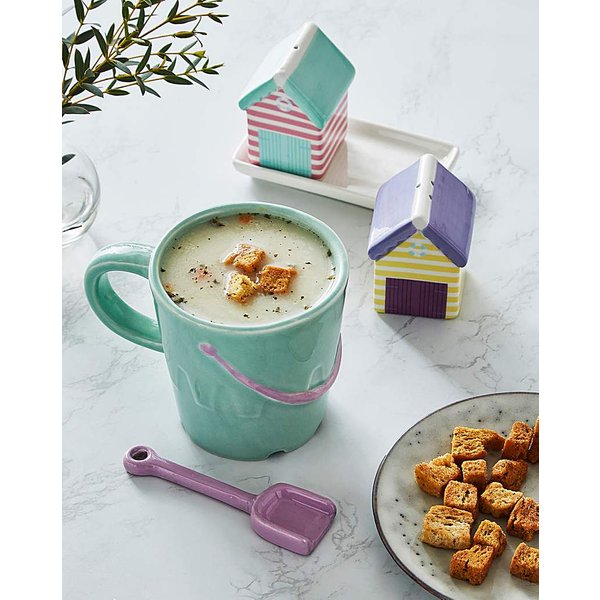 Bucket Mug and Hut Salt & Pepper Set