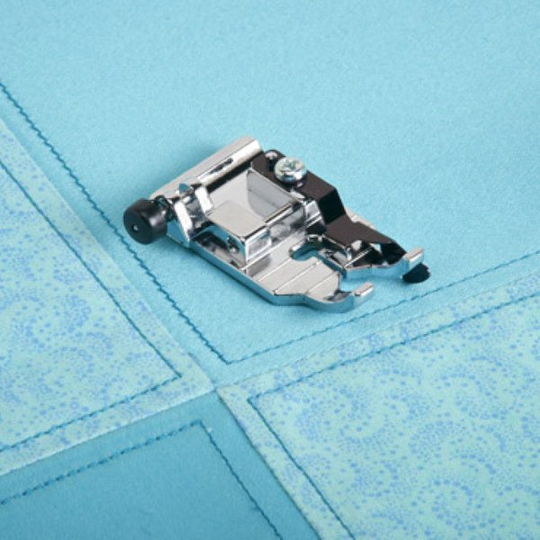 1/4" Quilting Foot with Guide