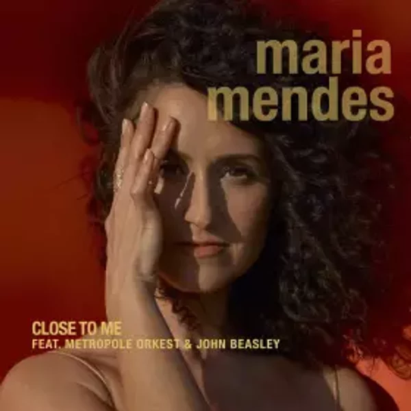 Close To Me - Maria Mendes (3)