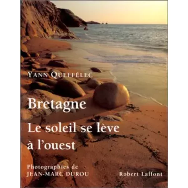 Bretagne . Le Soleil Se Leve A L'ouest - Yann QuefféLec-image
