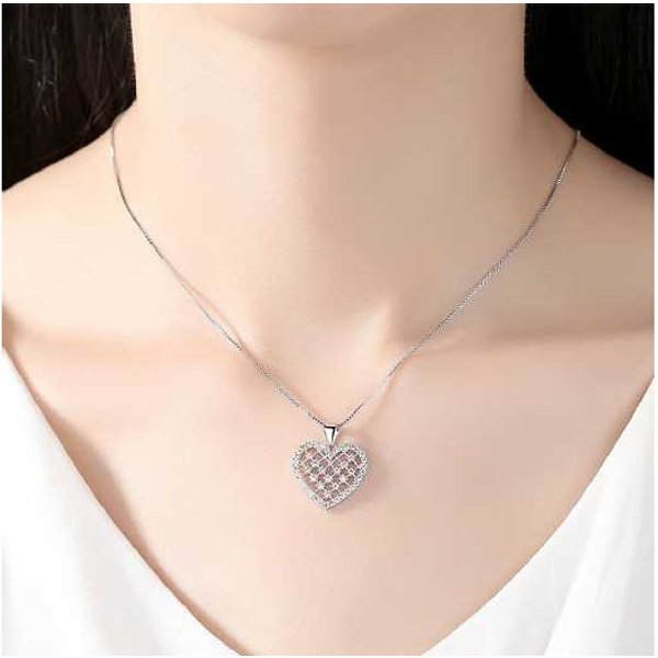 Silver-Plated Heart Pendant Necklace with 'MUM' Charm & Crystal Accent - Adjustable Chain, Lightweight Gift Jewellery | Wowcher