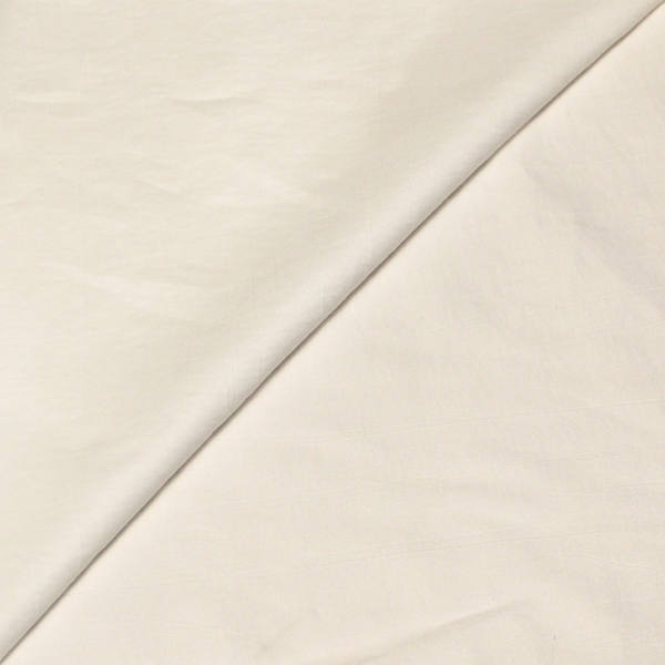 Gabardine fine 100% viscose froissé - Blanc cassé