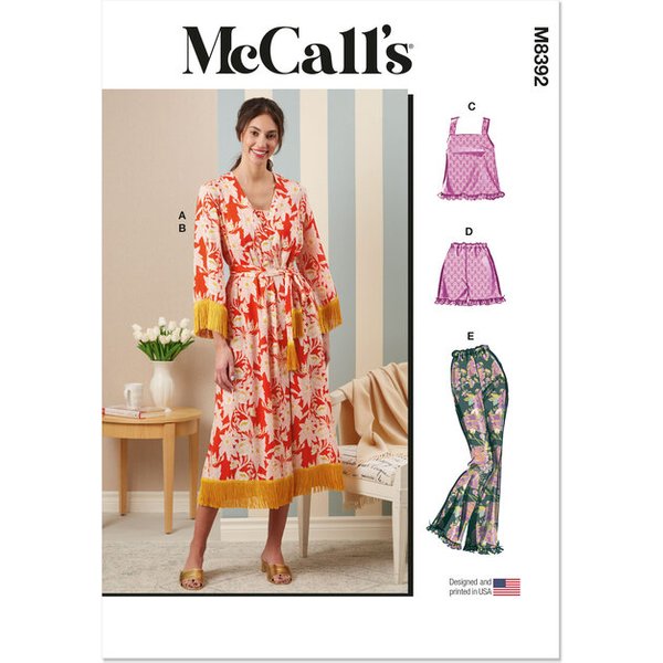 Patron McCall's 8392.Y5 - Vêtements de nuit