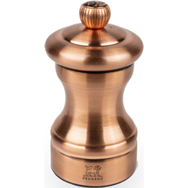 Designed by Peugeot in 1874, the Bistro mill is the brand's iconic model. In this version, the pepper mill comes in a refined copper finish, adding a touch of luxury to tables where every detail counts. Bistro Chef